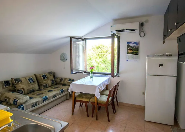- Paklenica Riviera 6878 Apartament *