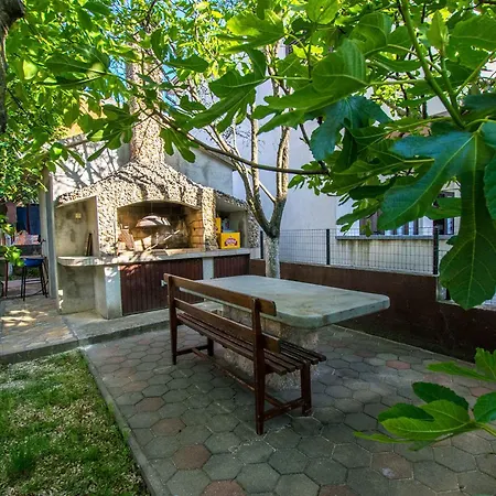 - Paklenica Riviera 6878 Apartmán